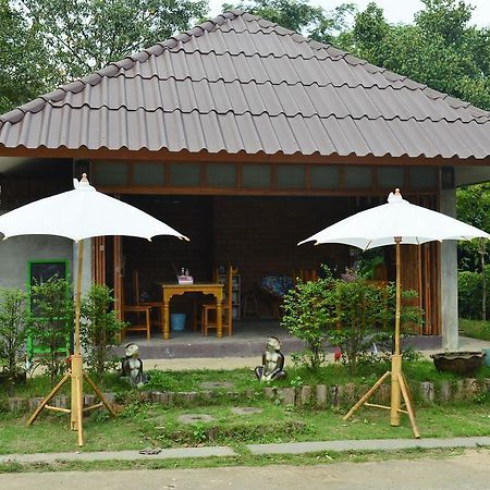 Monkey House Hotel Pai Buitenkant foto