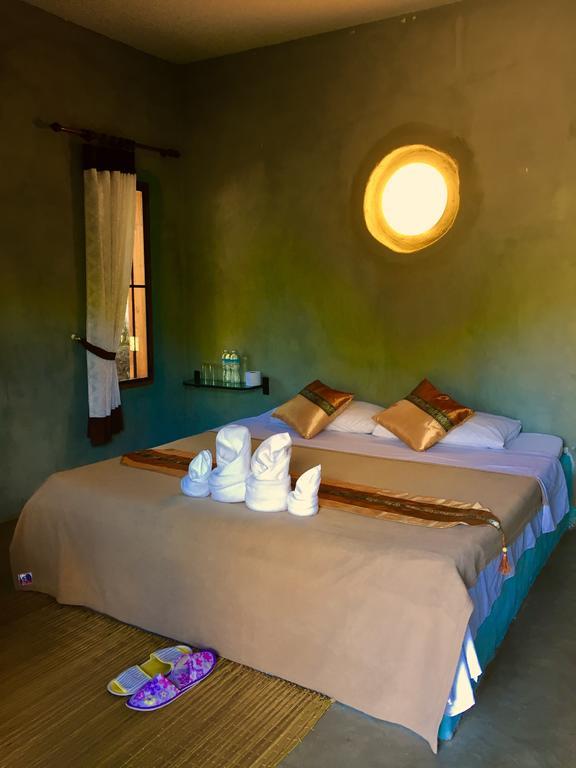 Monkey House Hotel Pai Buitenkant foto
