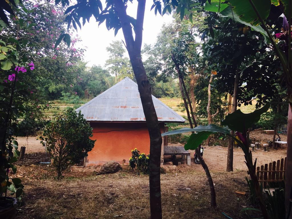 Monkey House Hotel Pai Buitenkant foto
